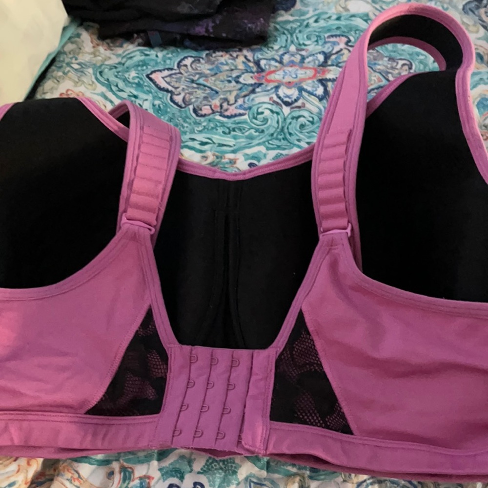 Size 42DDD Sports bra